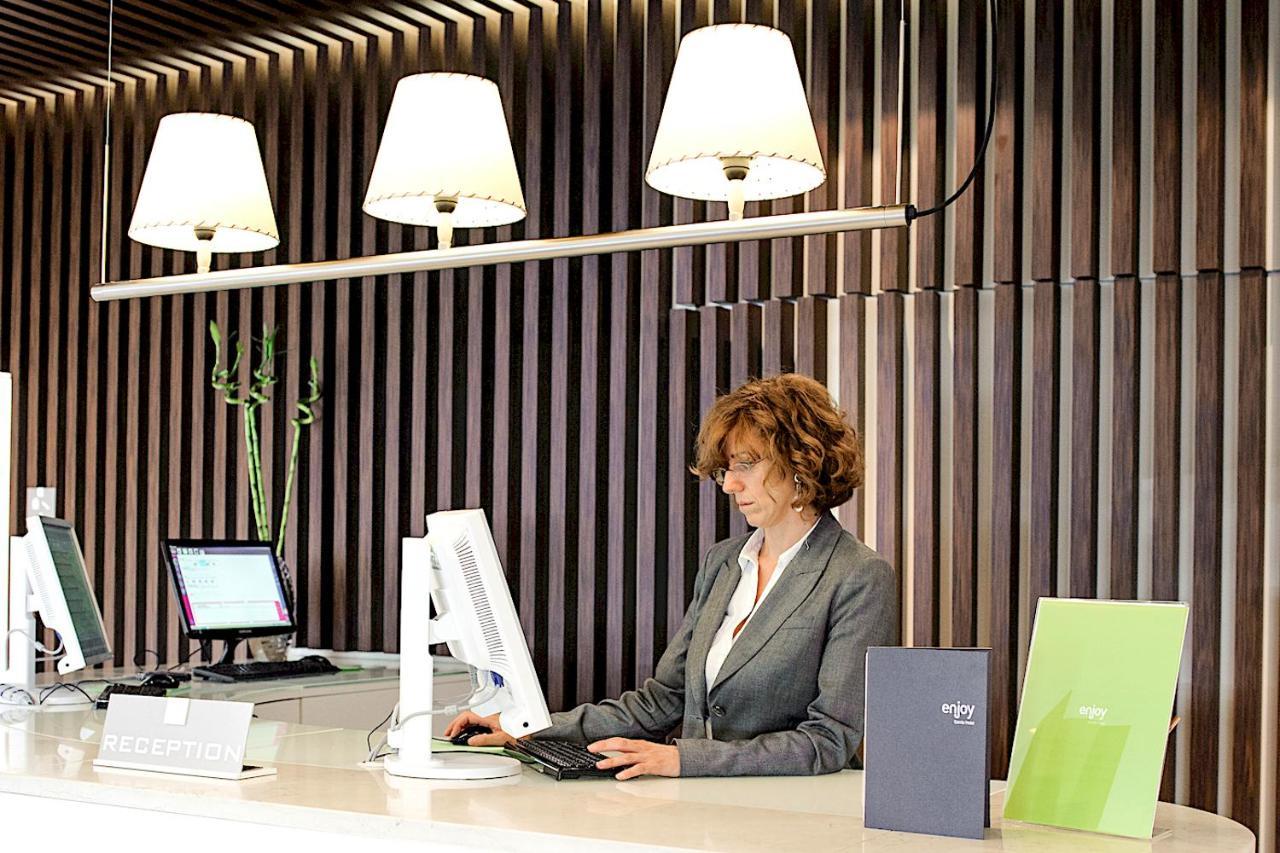 Enjoy Garda Hotel Peschiera del Garda Esterno foto