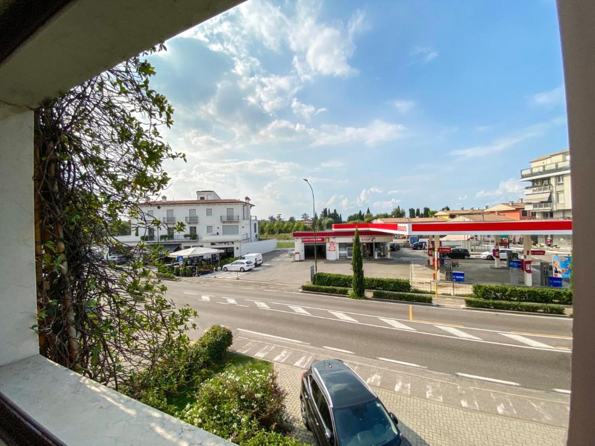 Enjoy Garda Hotel Peschiera del Garda Esterno foto